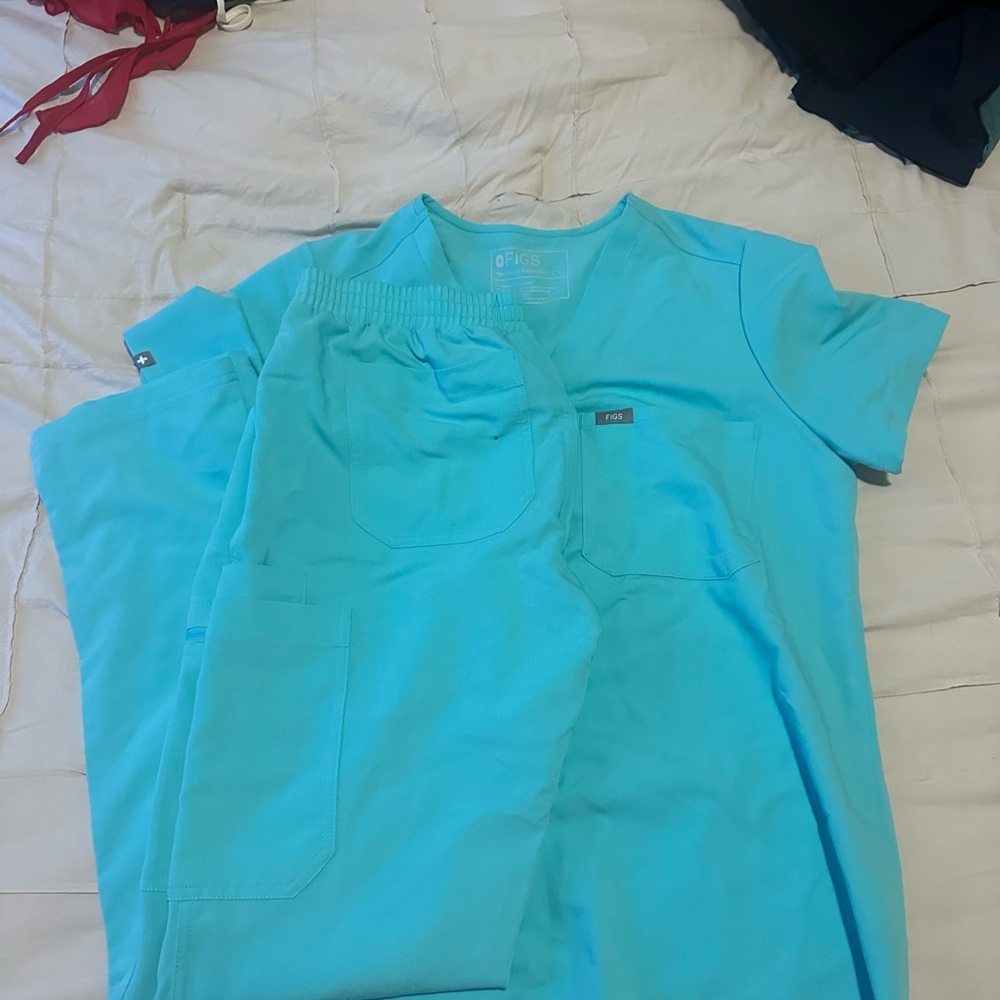 Figs Aqua Blue Scrub Set